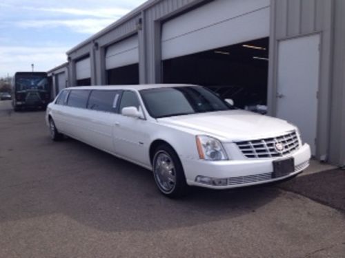 Limo limousine cadillac dts white 2007 excellent condition stretch luxury sedan