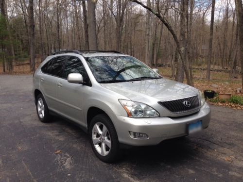 Millennium silver lexus rx330 sport utility very low mileage very good condition