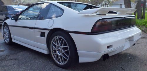 87 pontiac fiero gt. white  leather heated seats.