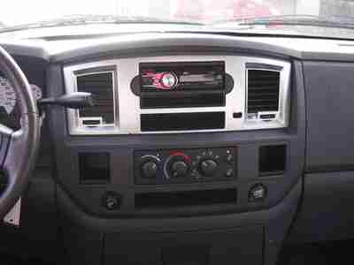 SLT Truck 5.7L CD 4 Speakers AM/FM Compact Disc AM/FM radio Air Conditioning, image 7