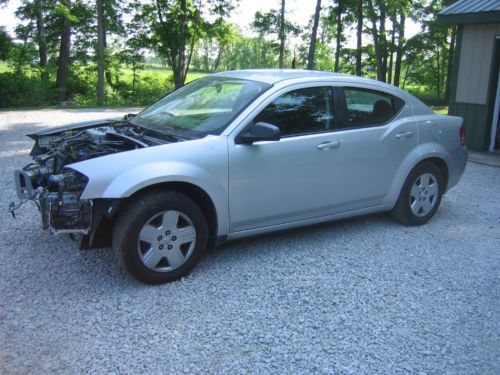 2010 Dodge Avenger with 60k miles hit in front and needs rebuilt with all parts, image 8