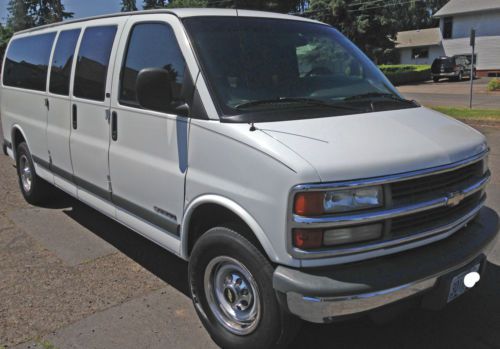 2002 chevrolet express 3500 15 passenger van 3-door 5.7l