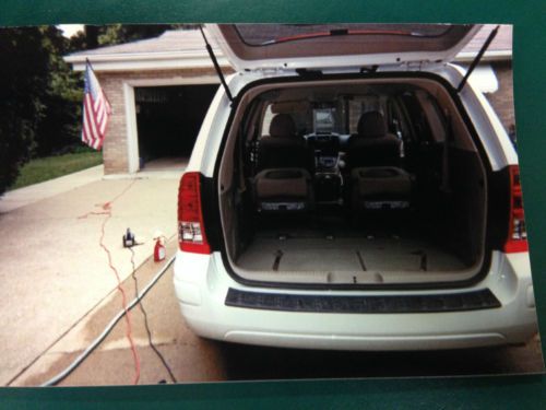 2007 Hyundai Entourage SE Mini Passenger Van 4-Door 3.8L, image 3