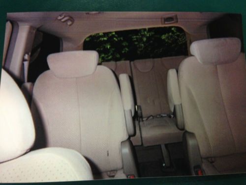 2007 Hyundai Entourage SE Mini Passenger Van 4-Door 3.8L, image 5