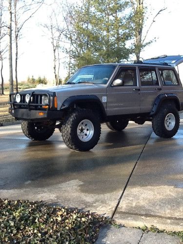 2001 jeep cherokee xj offroad 5-speed great condition