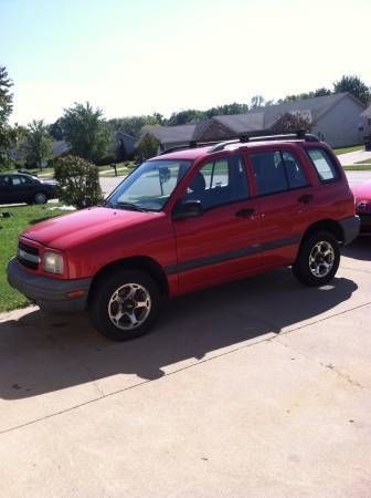 2000 chevrolet tracker base sport utility 4-door 2.0l