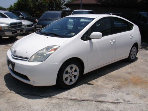 Hybrid hatchback gas/electric coh one owner well maintained gas saver