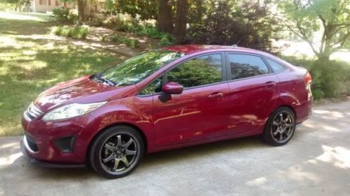 2011 ford fiesta 4 door sedan 5spd