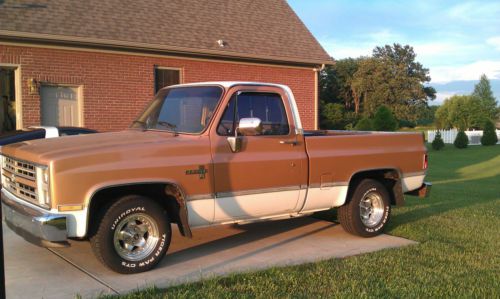 Very nice 1986 chevrolet c10 silverado pickup new 350 engine