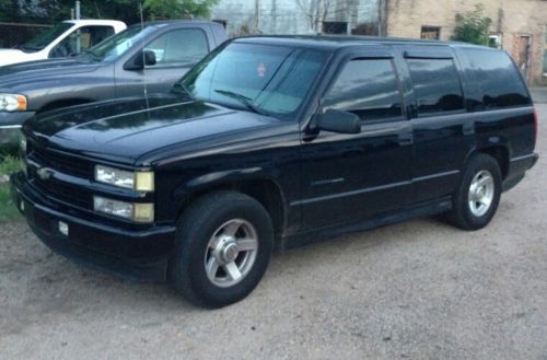 2000 chevrolet tahoe limited sport utility 4-door 5.7l