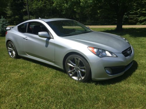 2010 hyundai genesis coupe 2.0t r-spec coupe 2-door 2.0l