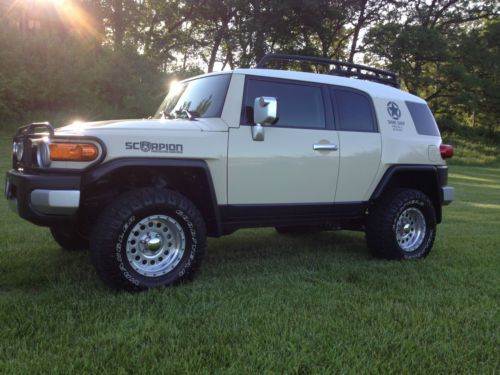 2008 toyota fj cruiser - custom wheels - california style!