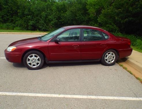 Pre-owned 2005 ford taurus se for sale by owner