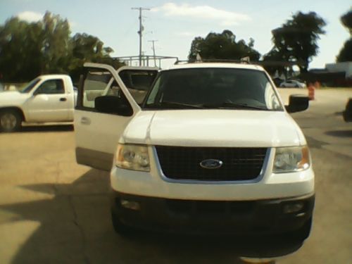 04 ford expedition xlt v8 4x4 3rd row seating