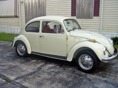 Powder blue volkswagen classic beetle 1970