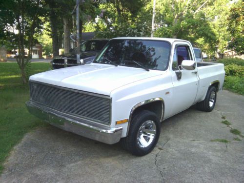 Chevrolet c10 white with 350 motor and rebuilt 700r trans