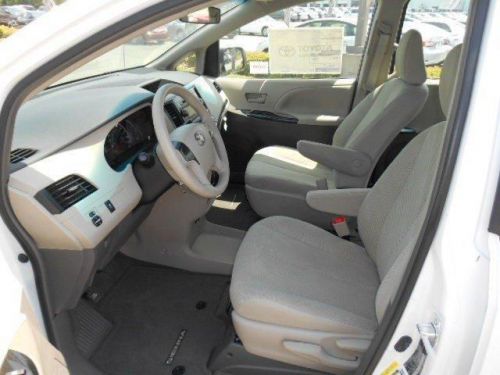 2014 Toyota Sienna L, US $28,175.00, image 2