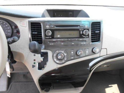 2014 Toyota Sienna L, US $28,175.00, image 5