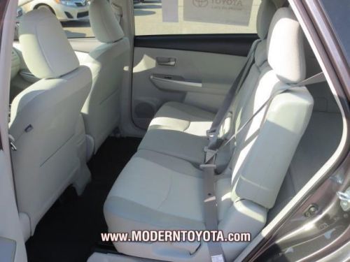 2014 toyota prius v three