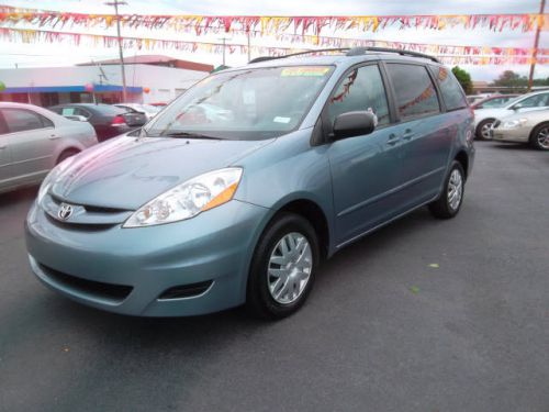 2010 Toyota Sienna LE, US $16,492.00, image 2