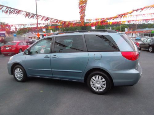 2010 Toyota Sienna LE, US $16,492.00, image 9