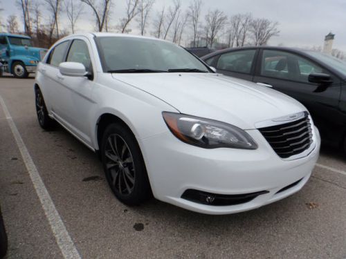 2014 chrysler 200 limited