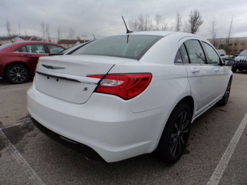 2014 Chrysler 200 Limited, US $25,625.00, image 6