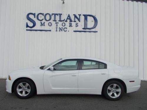 2013 dodge charger se