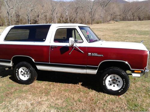 Dodge ramcharger   no reserve