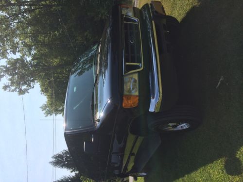 2006 Ford E-350 Super Duty XLT Extended Cargo Van 2-Door 6.0L Quigley 4x4, image 2
