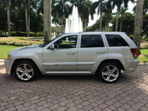 2006 jeep grand cherokee srt8 sport utility 4-door 6.1l