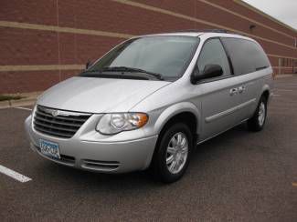 2006 chrysler town &amp; country lwb