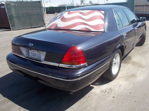 2000 Ford Corwn Victoria NO RESERVE, image 2