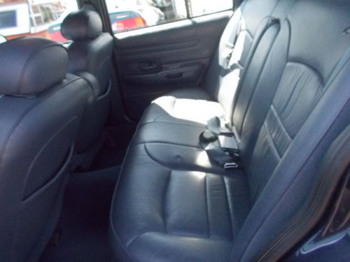 2000 Ford Corwn Victoria NO RESERVE, image 4