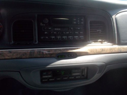 2000 Ford Corwn Victoria NO RESERVE, image 6