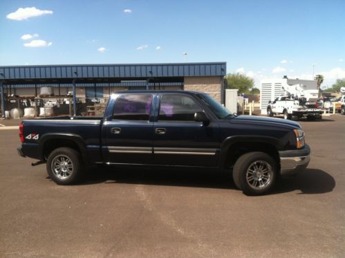 Chevy silverado crew cab 4x4 with 5.3 v8, 125k miles, no mechanical problems