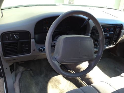 1994 Chevrolet Caprice Classic Station Wagon, image 10