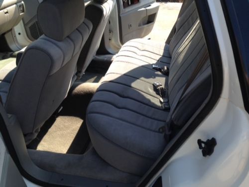 1994 Chevrolet Caprice Classic Station Wagon, image 12