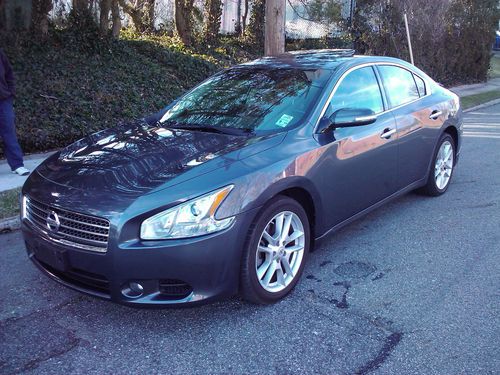No reserve auction!!! leather, heated seats, moonroof, rear spoiler, xenons,mint
