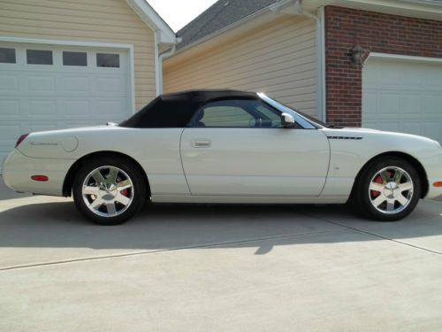 2003 ford thunderbird base convertible 2-door 3.9l