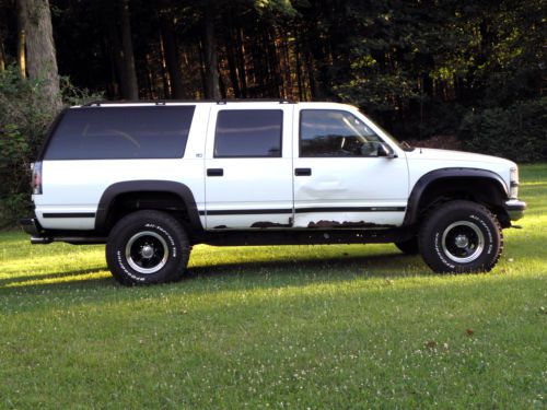 1998 Chevrolet K2500 Suburban - 4x4 - 7.4L Vortec 454 - Lift - 35's (Needs Work), US $4,000.00, image 5