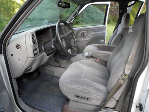 1998 Chevrolet K2500 Suburban - 4x4 - 7.4L Vortec 454 - Lift - 35's (Needs Work), US $4,000.00, image 11