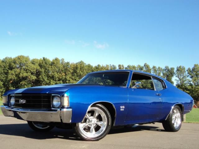 Chevrolet: chevelle base hardtop 2-door