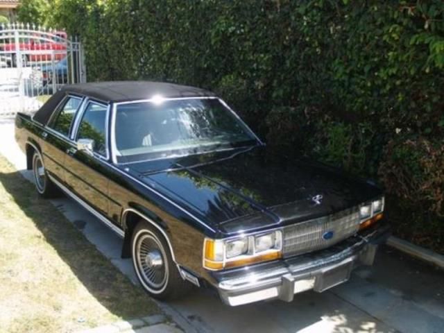 1990 - ford - crown - victoria -