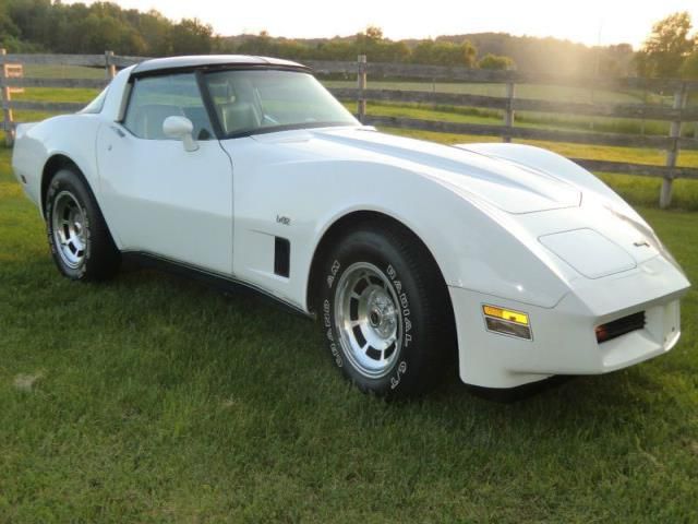 Chevrolet: corvette coupe