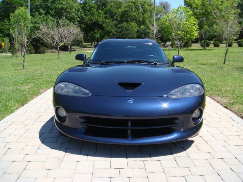 2001 dodge viper gts