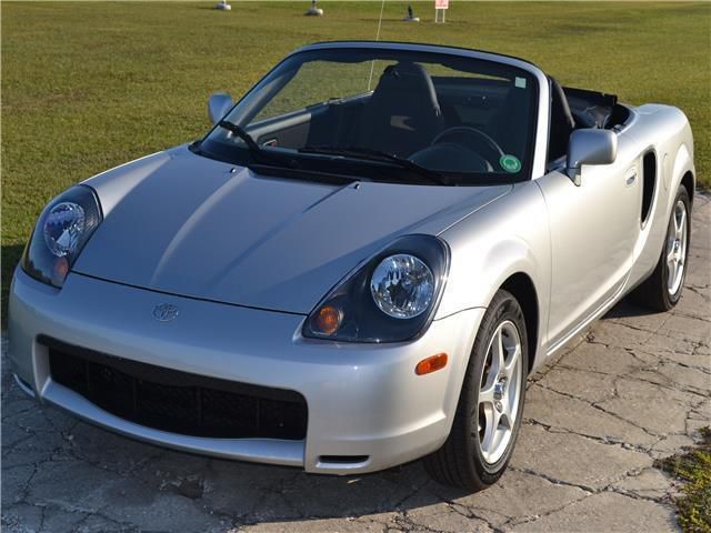 2001 toyota mr2 spyder base 2dr convertible