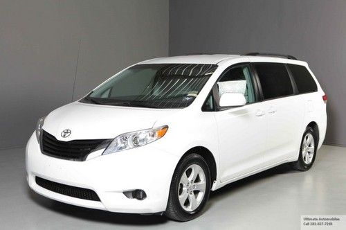 2011 toyota sienna le power doors rearview cam 7 passenger alloys clean bluetoth