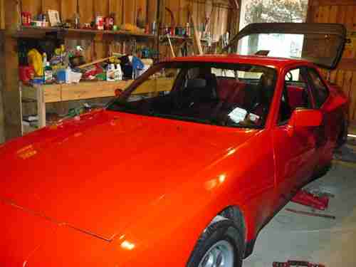 1986 Porsche 944 Base Coupe 2-Door 2.5L, image 3