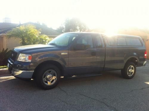 2004 ford f150 xlt trition. only 68,330 miles!!